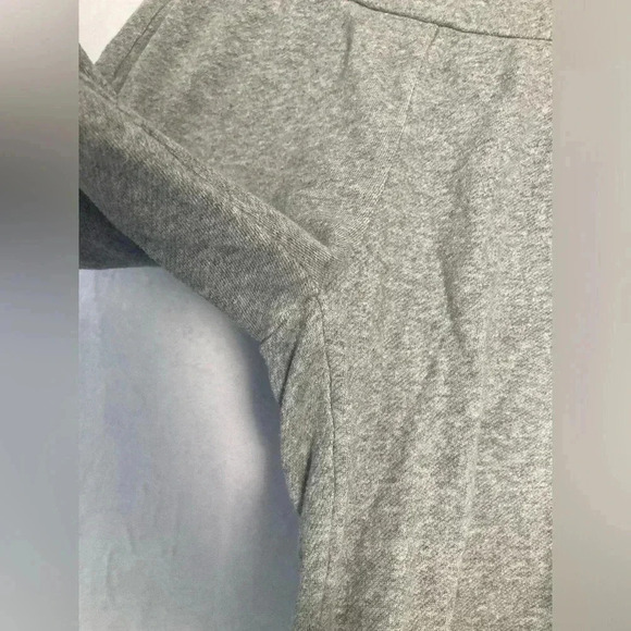 Soft surroundings gray capris size petite xsmall - Picture 3 of 12